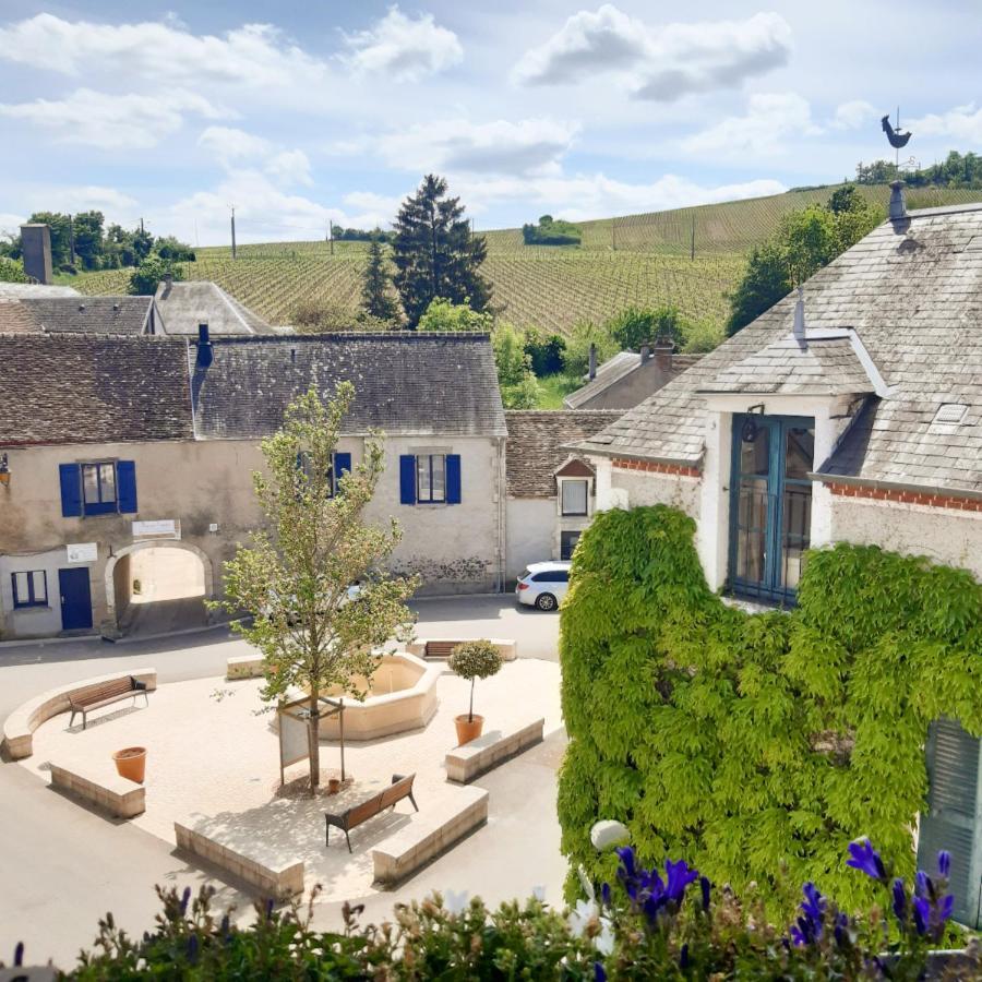 Hôtel Restaurant Famille Bourgeois La Cote des Monts Damnés Sancerre Extérieur photo